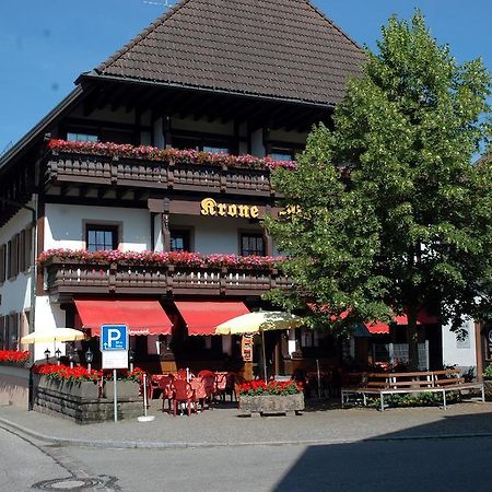 Gasthaus-Krone-Post Simonswald Exterior foto
