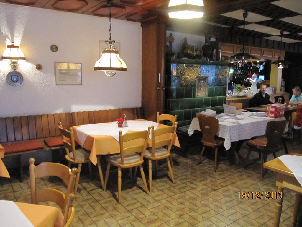 Gasthaus-Krone-Post Simonswald Exterior foto